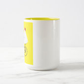 サッシーバイクもしくは自転車に乗る人の雛 ツートーンマグカップ (中央)