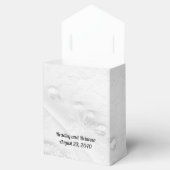 サテンのウェディングにおける白と銀のレースとパール フェイバーボックス (オープン)