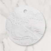 サテンの上の白と銀のレースと結婚真珠 フェイバータグ (裏面)