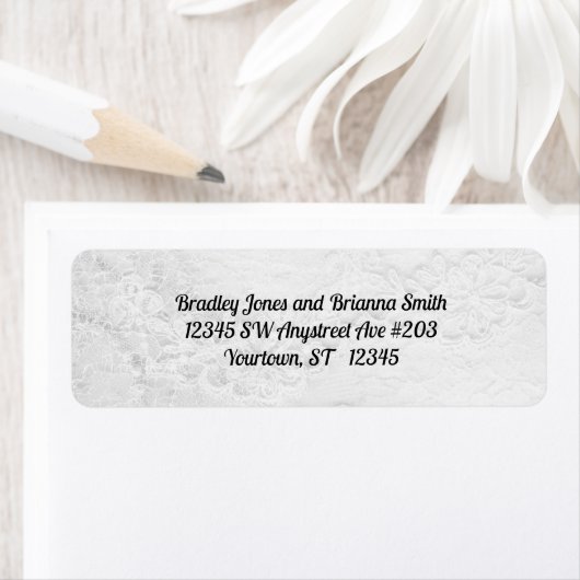 サテンの上の白と銀のレースと結婚真珠 ラベル (インサイチュ)