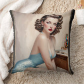 サテンエレガントブルーの服装でピンアップガール美しい クッション (ブランケット)