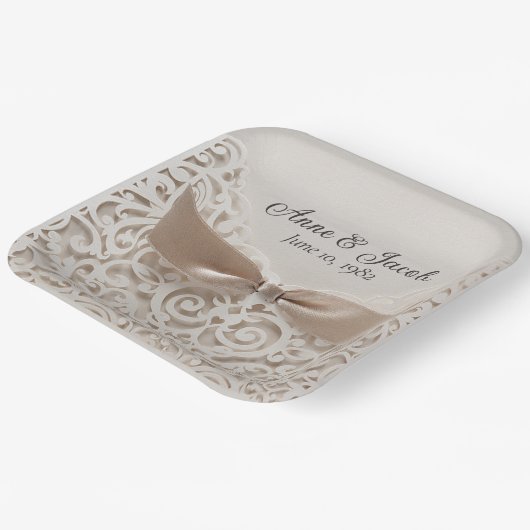 サテンバウ記念日のレース ペーパープレート (傾斜あり)