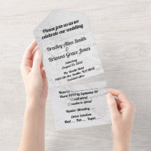 サテン上の白と銀のレースとパール