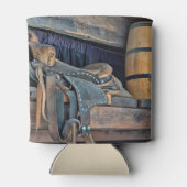 サドルとバレル 缶クーラー (裏面)