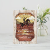 サドルアップリトルカウボーイウェスタンウッドカット誕生日 招待状 (スタンド正面)