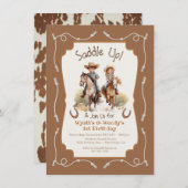 サドルアップ小さなツインカウボーイ女性のカーボーイ誕生日 招待状 (正面/裏面)