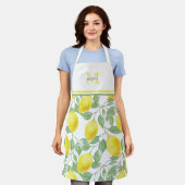 サニーイエローウォーターカラーレモン|モノグラムの| エプロン (着用した状態)