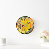 サニーマリゴールドとバタフライ ラウンド壁時計 (ホーム)