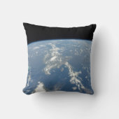 サハラ吹の砂塵は西の大西洋に入った。 クッション (正面)