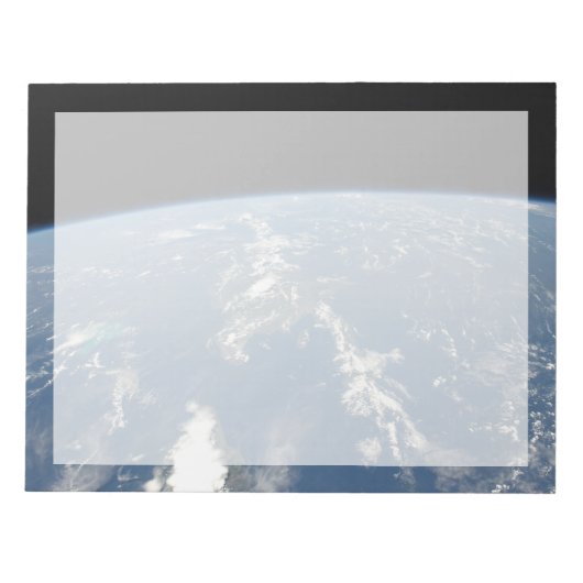 サハラ吹の砂塵は西の大西洋に入った。 ノートパッド (正面)