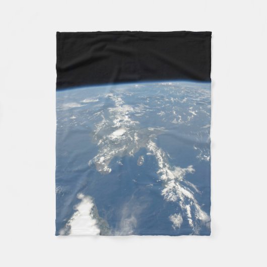 サハラ吹の砂塵は西の大西洋に入った。 フリースブランケット (正面)