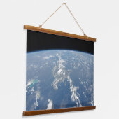 サハラ吹の砂塵は西の大西洋に入った。 吊り下げ型タペストリー (傾斜あり)