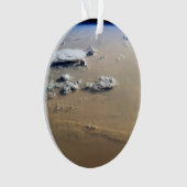 サハラ砂漠の砂海を吹き抜ける砂塵。 オーナメント (正面)