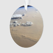 サハラ砂漠の砂海を吹き抜ける砂塵。 オーナメント (正面)