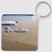 サハラ砂漠の砂海を吹き抜ける砂塵。 キーホルダー (裏面)