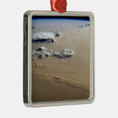 サハラ砂漠の砂海を吹き抜ける砂塵。 メタルオーナメント (右)