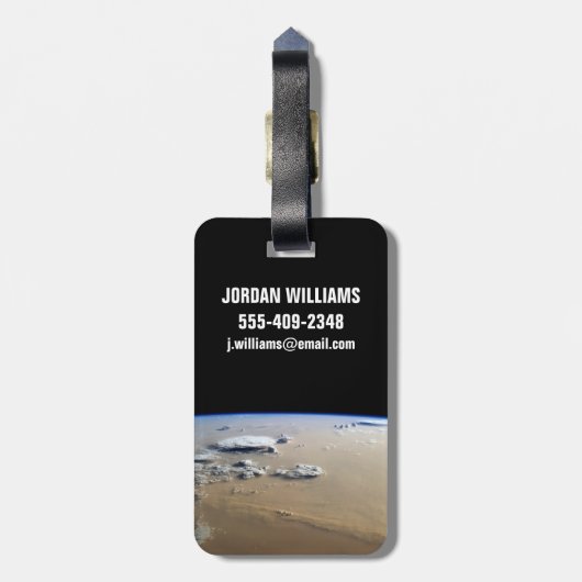 サハラ砂漠の砂海を吹き抜ける砂塵。 ラゲッジタグ (裏面縦)