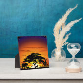 サバンナのサンセットプラークに野生動物 フォトプラーク (インサイチュ)