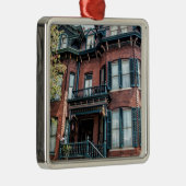 サバンナのジョージアのビクトリアンな歴史的家 メタルオーナメント (右)