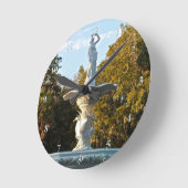 サバンナのジョージア| Forsyth公園の噴水の春 ラウンド壁時計 (傾斜)