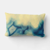 サファイアの青いクリーム色の瑪瑙のGeodeの水晶パターン ランバークッション (裏面)