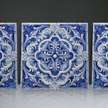 サファイアリスボンパターン（の模様が）あるセラミックデザイン タイル<br><div class="desc">インディゴアズレジョ青いポルトガルのリスボン装飾陶磁器タイルは美しくユニーク、任意の家に追加される。時代高品質を超越した美意識を持つ製品。タイルの青い色はインスパイア、リズボンの有名なアズレジョの藍色により、宇宙に歴史と文化のtouchを加えている。これらのタイルは、キッチンやバスルームでステートメントの壁やバックスプラッシュを作成するのに最適であり、それらの耐久性は、壁と濡れた表面の両方で使用するのに適している。Indigo Azulejoブルーポルトガルのリスボン装飾陶磁器タイルでポルトガルの魅力のtouchを家に追加。私の店に行ってデザインを！</div>