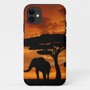サファリのアフリカのBaobabの木象のシルエット iPhone 11 ケース