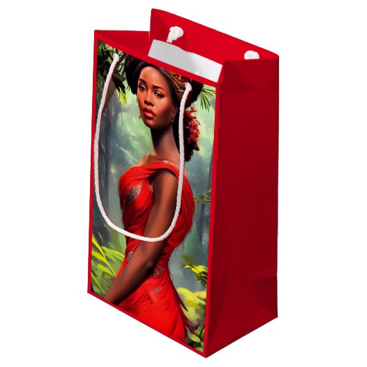 サファリのクイーン威厳のある：アフリカ人女性の赤い羽 スモールペーパーバッグ (裏面アングル)
