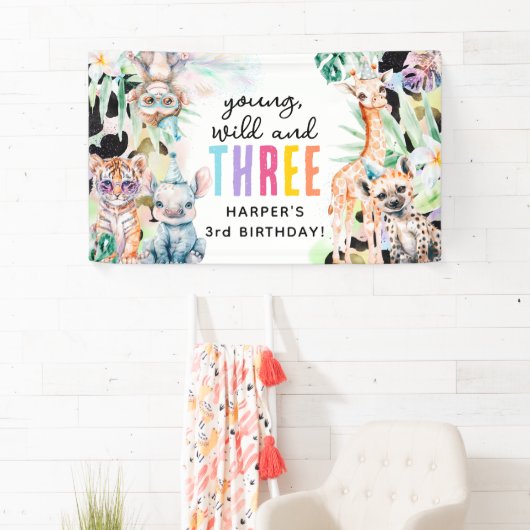 サファリの動物の幼稚園、野生園、3人の3歳の誕生日 横断幕 (インサイチュ)