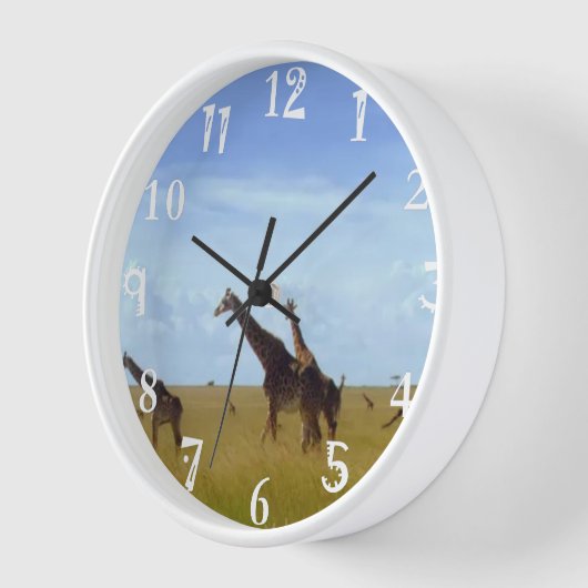 サファリタイム:ナイロビ公園でキリンが垣間見る 壁時計 (傾斜)