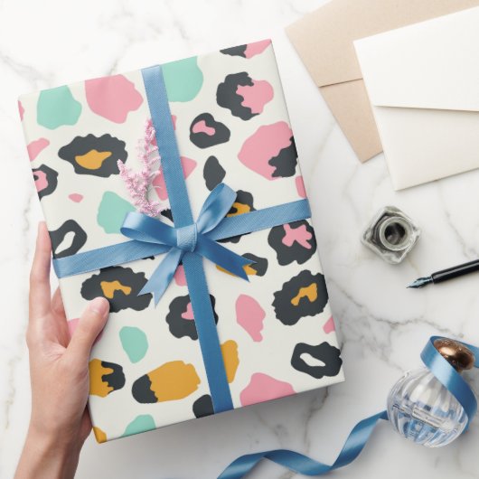 サファリピンクパステルヒョウ ラッピングペーパー (ギフト)