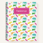 サファ名門私立校風のリアニマルピンクイエローアクアパーソナライズされた ノートブック (正面)