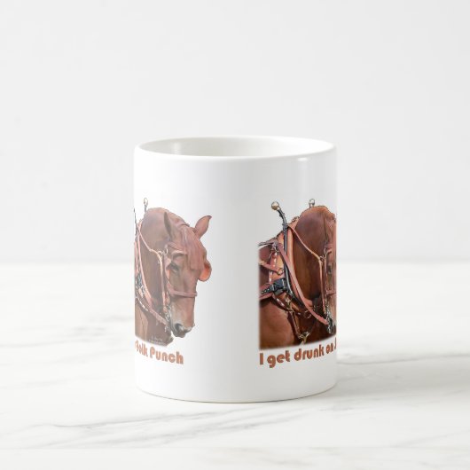 サフォークの穿孔器のばん馬 コーヒーマグカップ (中央)