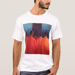 サフランの修道士 Tシャツ