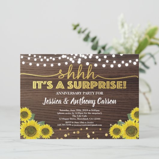 サプライズアニバーサリー パーティー ラスティック ゴールド ヒマワリ 招待状 (スタンド正面)