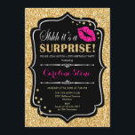 サプライズバースデーパーティー – ブラックピンク金ゴールド 招待状<br><div class="desc">サプライズ誕生日招待状。エレガント白黒デザインとフェイクグリッター金ゴールド。ピンクの唇のキス、紙吹雪、スクリプトフォント。エレガントな誕生日パーティーに最適。どんなカスタマイズ年にも入る事ができる！メッセージもしの詳細なカスタマイズが必要。</div>