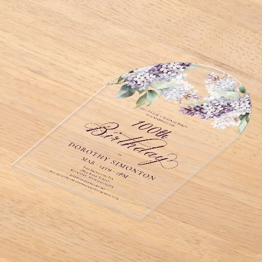 サプライズパーティー100誕生日紫フローラアーチ アクリル招待状 (レイダウン)