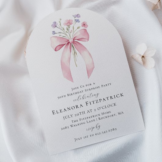 サプライズパーティー50th誕生日ボウワイルドフラワーアーチ 招待状