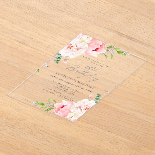 サプライズパーティー60誕生日ピンク牡丹フローラ アクリル招待状 (レイダウン)