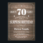 サプライズ素朴70th誕生日招待状 招待状<br><div class="desc">木素朴材の背景で70誕生日の驚き素朴の招待状。ヴィンテージレトロ。大人誕生日。男性または女性誕生日。キッズボーイまたはガールレディ10代のティーンエイジ招待状。13日15日18日20日21日30日50日70日80日90日100日。任意の年齢さらにカスタマイクリックズを行う場合はカスタマイズ、「IT」ボタンをクリックし、このテンプレートを変更するために当社のデザインツールを使用する。</div>