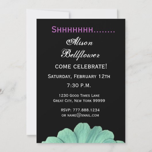 サプライズ誕生日グリーンパープルデイジー名前をカスタムする 招待状 (裏面)