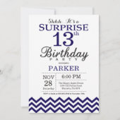 サプライズ13誕生日ネイビーブルーシェブロン 招待状 (正面)