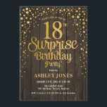 サプライズ18thバースデーパーティー – ウッド&金ゴールド 招待状<br><div class="desc">サプライズ18th誕生日パーティーの招待状。暗褐色のエレガント木柄とグリッター金ゴールドを持つ素朴なデザインフェイク。スクリプトスタイリッシュのフォントと紙吹雪の機能。メッセージもしメッセージはカスタム年齢。</div>