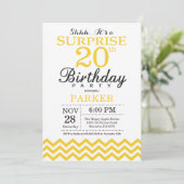 サプライズ20歳の誕生日招待状 イエローチェブロン 招待状 (スタンド正面)