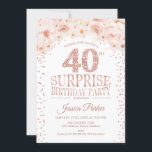 サプライズ40th誕生日パーティー – ホワイトローズ金ゴールド 招待状<br><div class="desc">女性のための驚きの40歳の誕生日パーティの招待状。フローラエレガント招待状カード白、赤面ピンクおよびグリッターフェイクバラ金ゴールド。機能タイポグラフィスクリプトフォントとダイヤモンド文字。大人のデイサプライズお祝いに最適。</div>