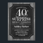 サプライズ40th誕生日パーティー- Chalkboard White 招待状<br><div class="desc">サプライズ素朴40th誕生日お祝い招待状。黒エレガント、白、灰色の木柄の上品なデザイン。機能スクエレガントリプトフォントメッセージもしメッセージのカスタマイズが必要</div>