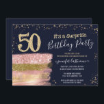 サプライズ50thバースデーパーティーグリッターケーキ 招待状<br><div class="desc">フェイク縁どエレガント紙吹雪の輝く金ゴールドのハイライトがトップに縁どある。ケーキフェイクの上に調節可能年齢とピンクと金ゴールドのグリッターケーキ。すべての文字は調整可能で、簡単は独自のパーティーニーズに合わせて変更できる。素晴らし誕生日テンプレートデザイン。任意の年/年齢。</div>