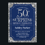 サプライズ50thバースデーパーティー – Silver Navy Blue 招待状<br><div class="desc">サプライズ50th誕生祝い招待状。ネイビーエレガントブルーとグリッターシルバーのパタフェイクーンの上品なデザイン。機能スクエレガントリプトフォントメッセージもしの詳細なカスタマイズが必要。</div>