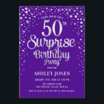 サプライズ50th誕生日パーティー – シルバー&パープル 招待状<br><div class="desc">50歳の誕生日パーティーの招待状。紫エレガントと王室のグリッター銀ののフェイクデザイン。スクリプトスタイリッシュのフォントと紙吹雪の機能。メッセージもしメッセージはカスタム年齢。</div>