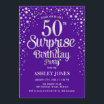 サプライズ50th誕生日パーティー – シルバー&パープル 招待状<br><div class="desc">50歳の誕生日パーティーの招待状。紫エレガントと王室のグリッター銀ののフェイクデザイン。スクリプトスタイリッシュのフォントと紙吹雪の機能。メッセージもしメッセージはカスタム年齢。</div>